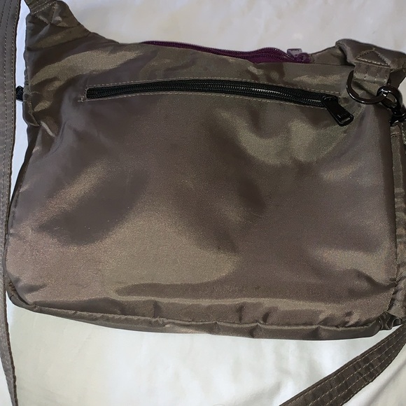 BNWOT Lug Swing Cross Body Bag Quilted ADORABLE - Picture 4 of 8